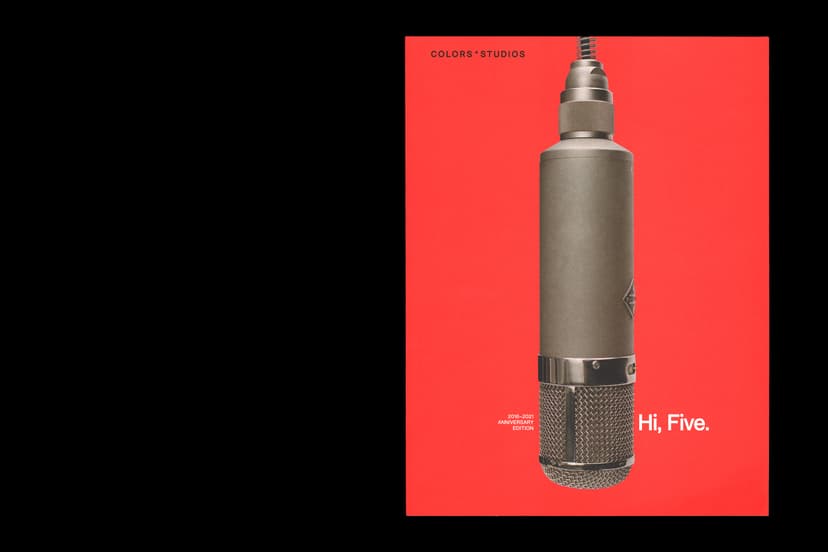 COLORSXSTUDIOS – HI FIVE! BOOK